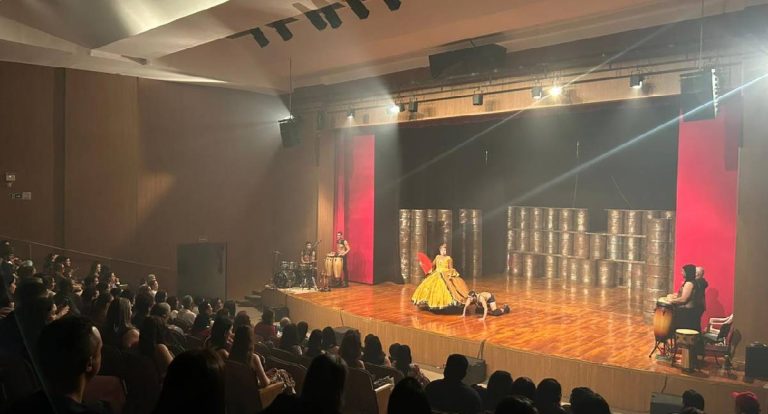 Espetáculo “Bizarrus” encanta público e promove reflexão em Ariquemes