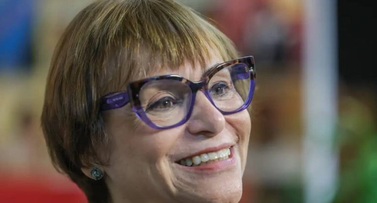 Exposição no Senado celebra papel feminino na redemocratização