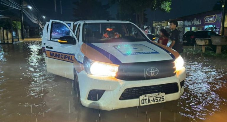 Força-tarefa da Prefeitura de Porto Velho é mobilizada após mais de 100 mm de chuva na capital