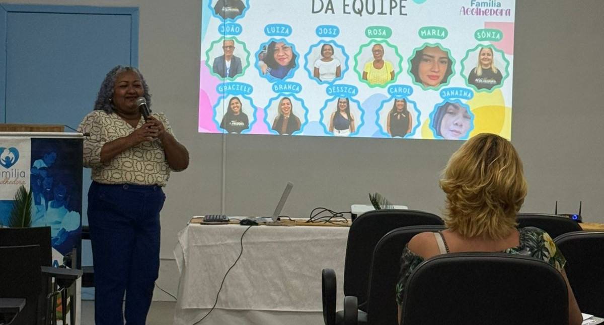 Formação prepara novos participantes do Serviço Família Acolhedora