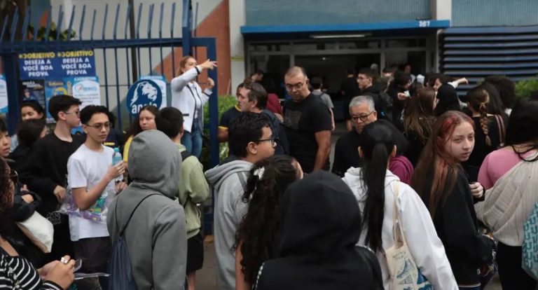 Gabarito oficial do Enem 2025 sai na quinta-feira (13)