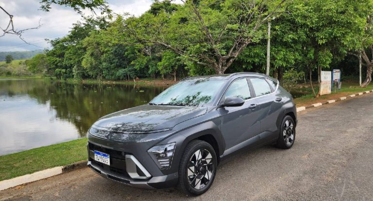 Hyundai KONA Híbrido está mais seguro, amplo e conectado na linha 2026