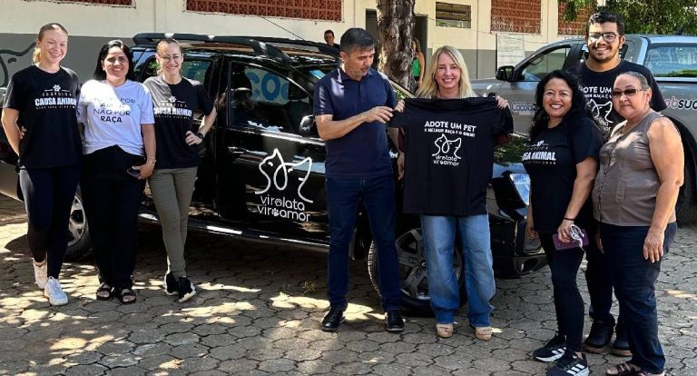 Ieda Chaves entrega veículo a associação de proteção animal em Cacoal