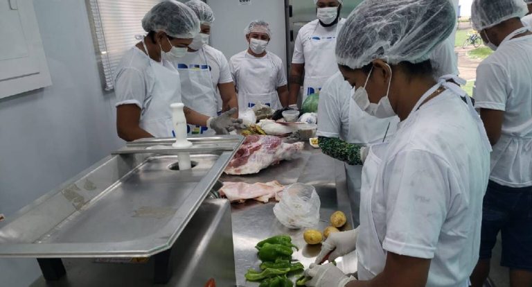 Inscrições para cursos na Escola Móvel de Frigorífico e Piscicultura estão abertas até o dia 18, em Nova Mamoré