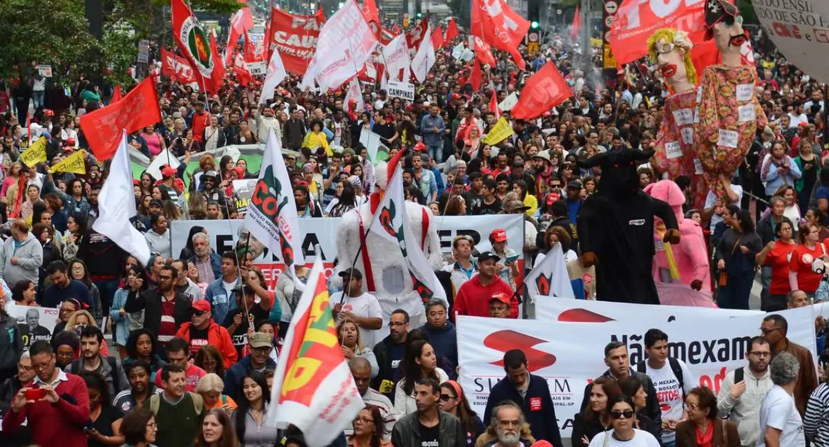 Isenção do IR é vitória histórica dos trabalhadores, dizem centrais sindicais