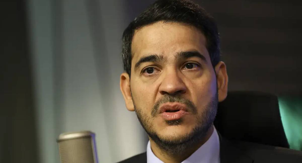 Jorge Messias diz receber com honra indicação ao STF