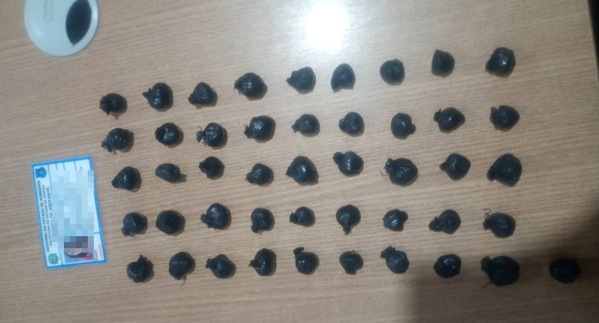 Jovem é presa tentando entrar com drogas em presídio de Porto Velho