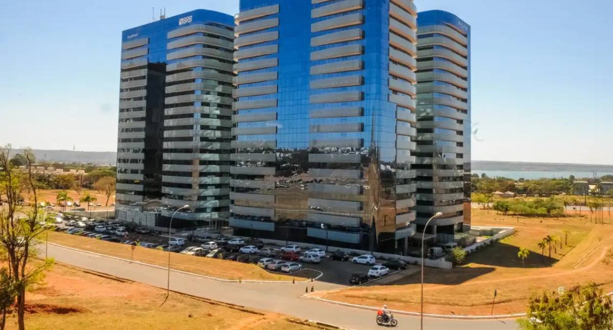 Justiça afasta presidente e diretor do BRB por fraude em títulos