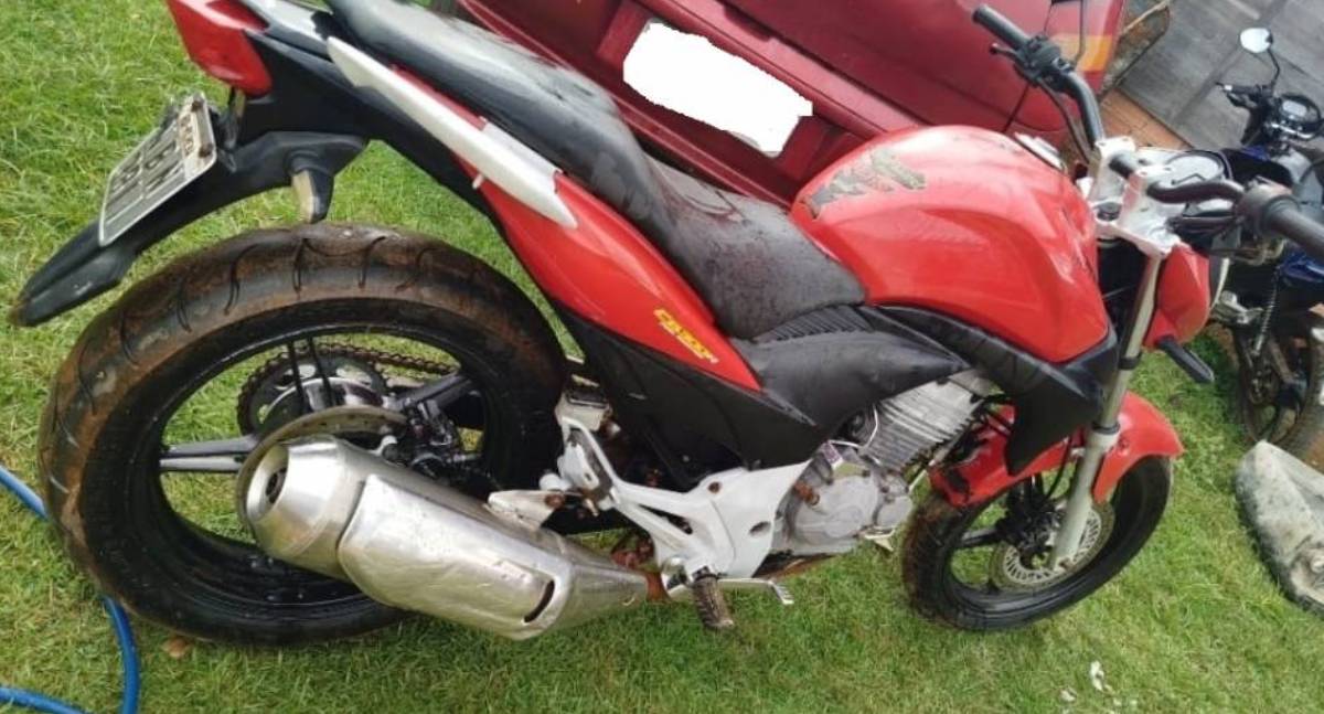 Ladrões atacam em bairros de Vilhena: moto travada é furtada e escritório sofre “limpa”