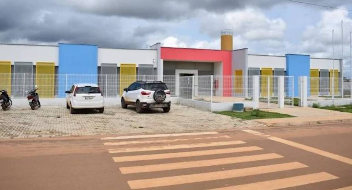 Ladrões furtam R$ 30 mil em fiação de escola infantil em RO