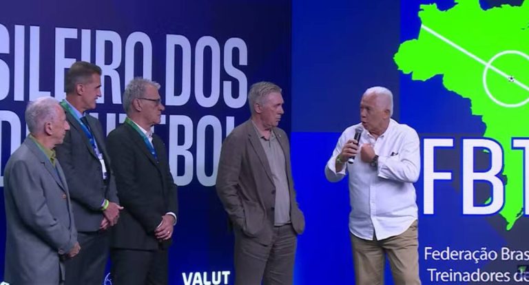 Leão e Oswaldo de Oliveira criticam estrangeiros na frente de Ancelotti