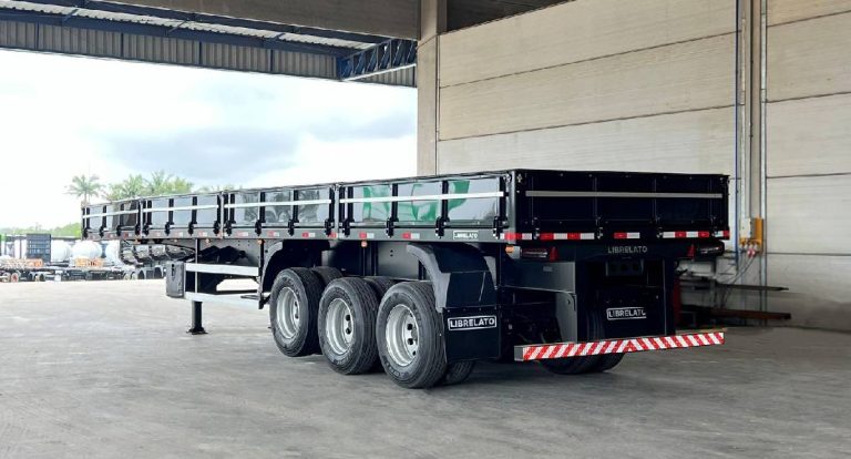 Librelato entrega carreta a cliente contemplado na campanha “Estrada de Prêmios”