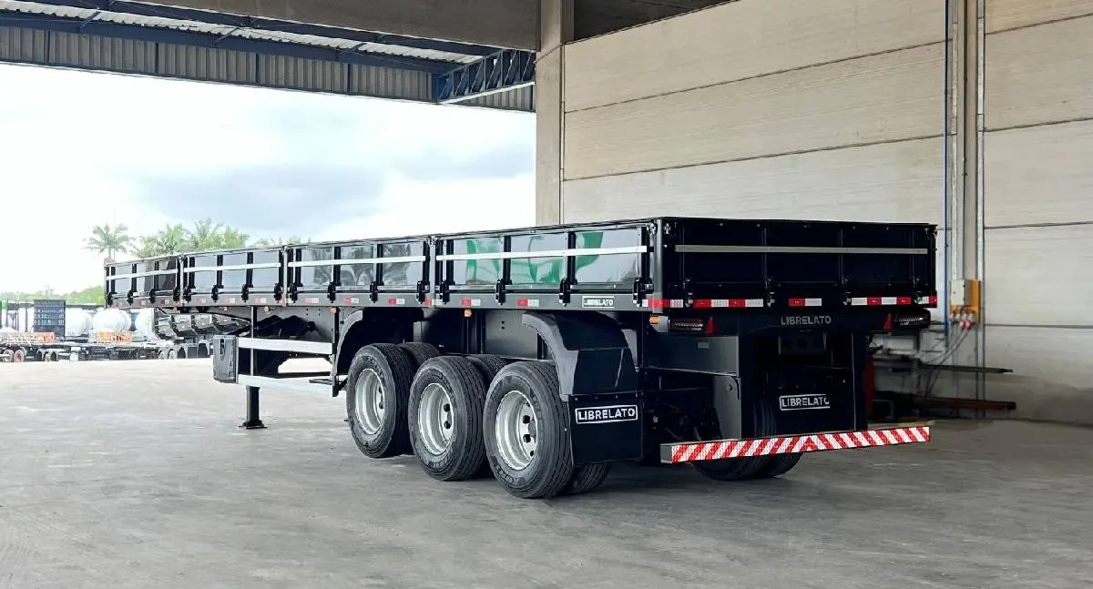 Librelato entrega carreta a cliente contemplado na campanha “Estrada de Prêmios”