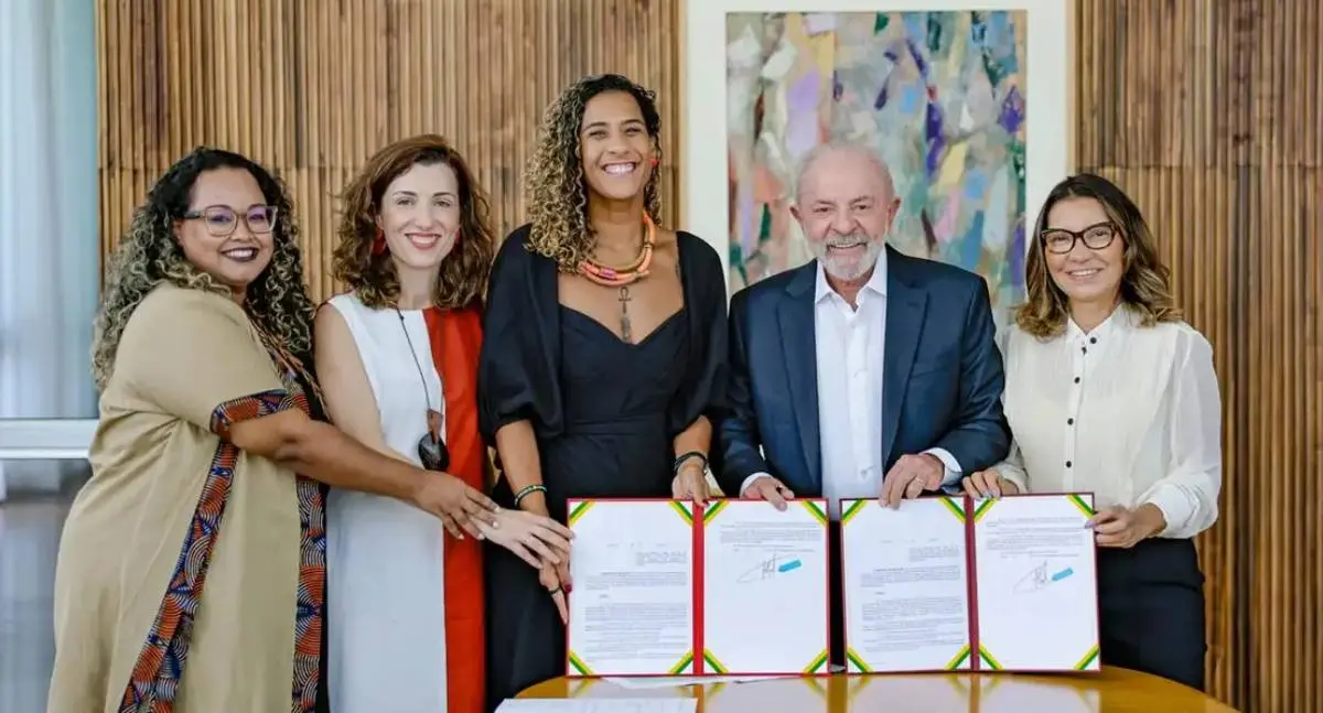 Lula assina 28 decretos para regularização de territórios quilombolas