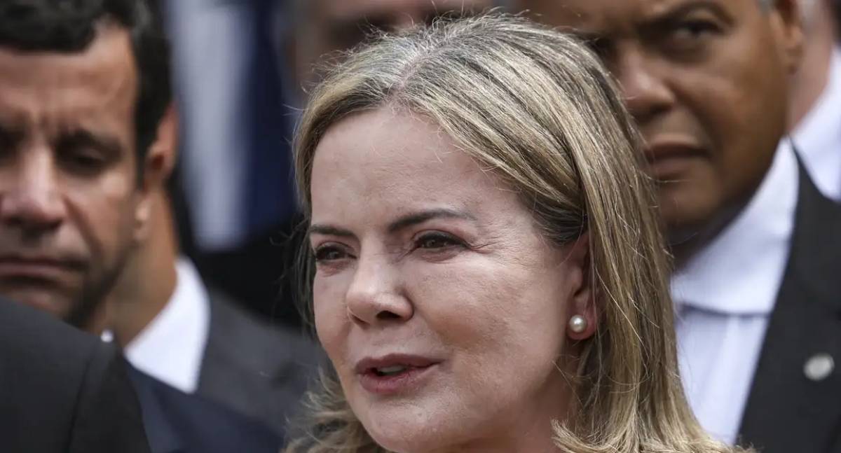 Lula pede empenho a ministros que foram governadores para aprovar projetos de segurança pública