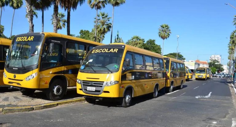 Lula sanciona lei que garante repasses para alimentação e transporte escolar na Rede Federal