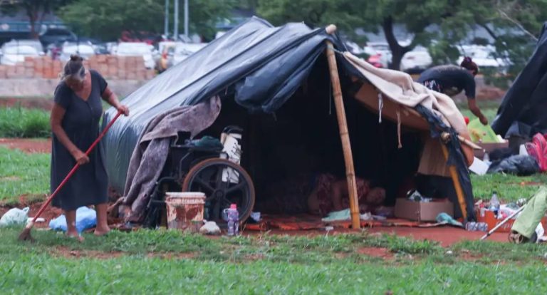Mais de 358 mil pessoas estão em situação de rua no Brasil