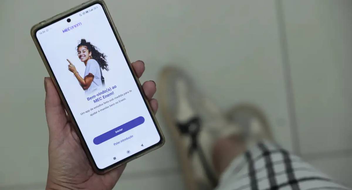 MEC lança aplicativo com Simuladão para estudos de participantes do Enem