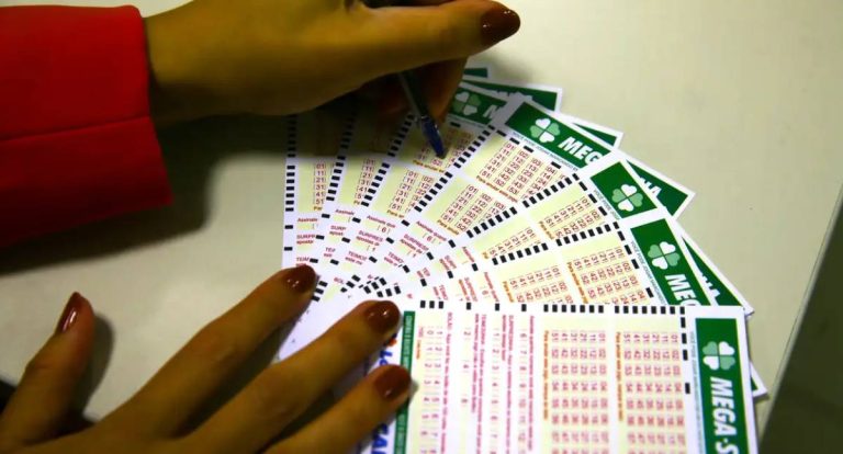 Mega-Sena acumula e sorteio de R$ 48 milhões será na quinta-feira