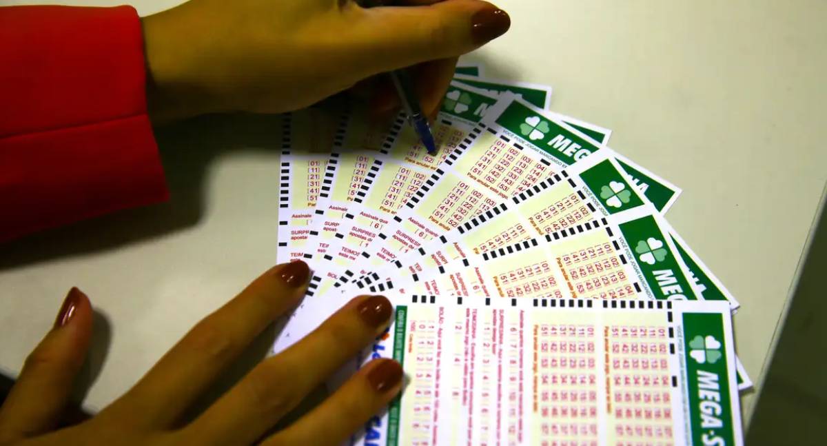 Mega-Sena acumula e sorteio de R$ 48 milhões será na quinta-feira