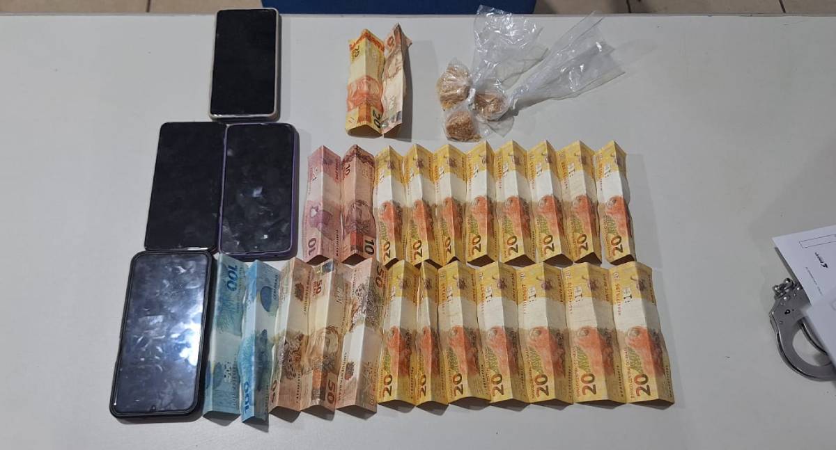 Motoboy de 20 anos e mais dois são presos por tráfico de crack na Zona Sul de Porto Velho