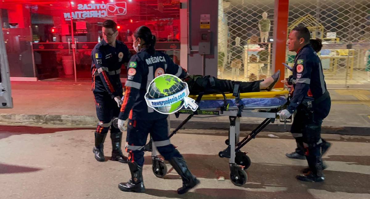 Motorista de carro abre porta e derruba ciclista na Jatuarana