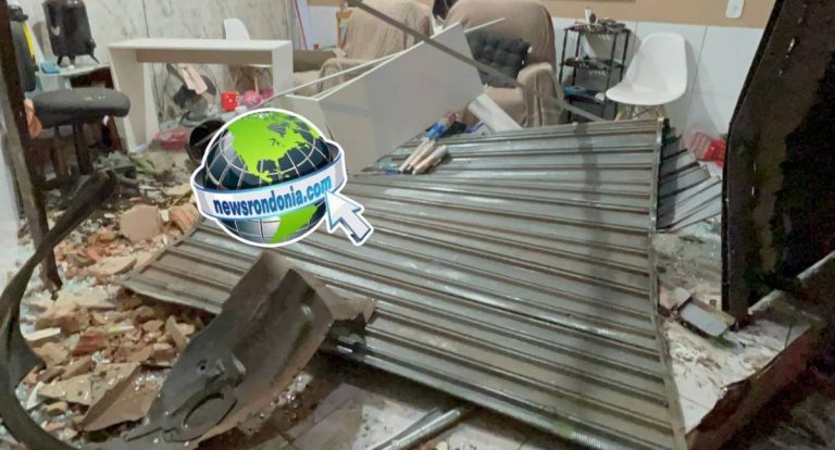 Motorista sem CNH e embriagado destrói salão em acidente no Centro