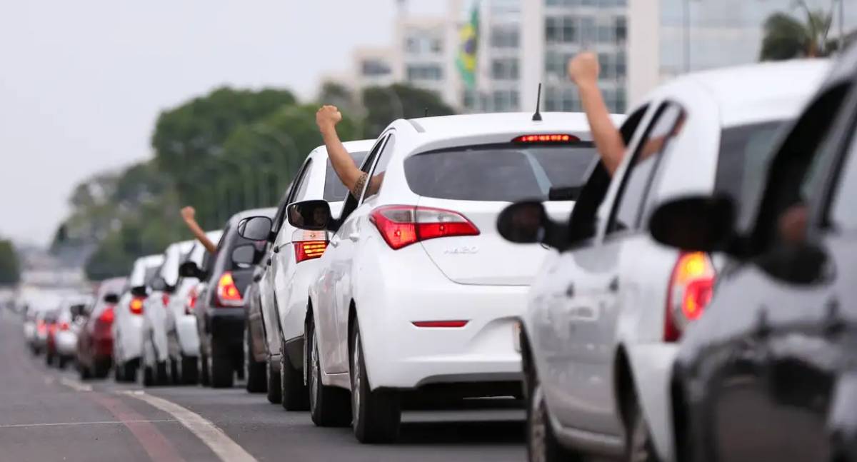 Motoristas de aplicativo foram enganados com discurso empreendedor