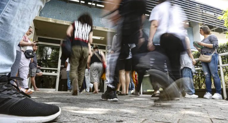 Nota do Enem 2025 é calculada por coerência e não por acertos