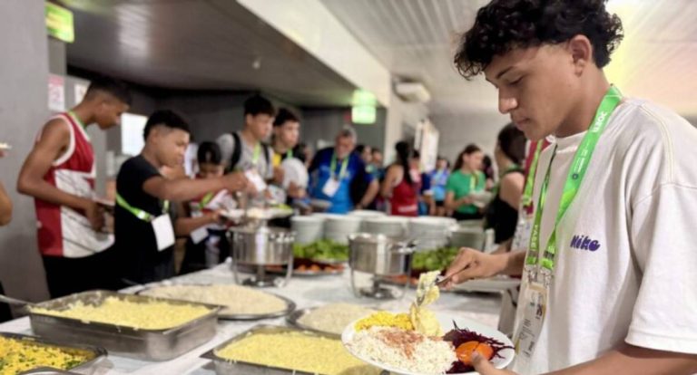 Organização da alimentação garante acolhimento e inovação aos estudantes durante o Joer em Cacoal