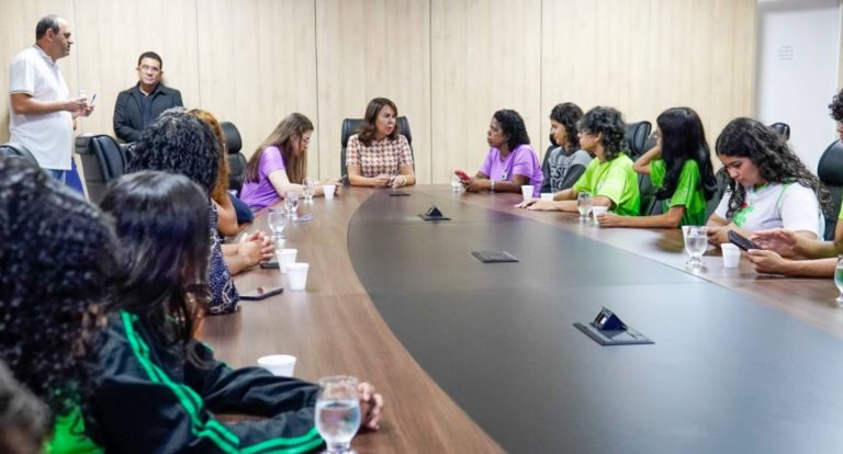 Pais e alunos do Ifro Ariquemes agradecem deputados por recursos destinados ao transporte escolar