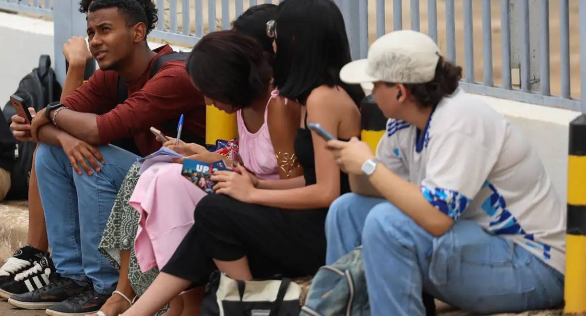 Pesquisa revela que mulheres jovens brasileiras são mais progressistas que homens