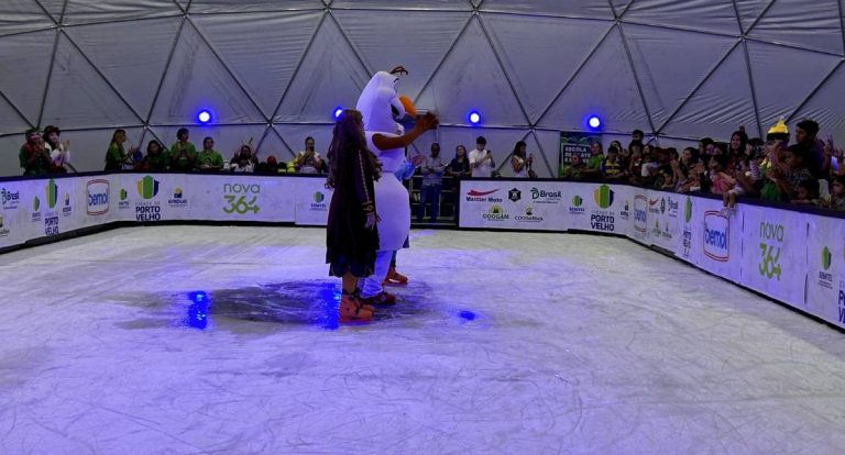Pista de gelo é inaugurada no Parque da Cidade e reúne público em Porto Velho