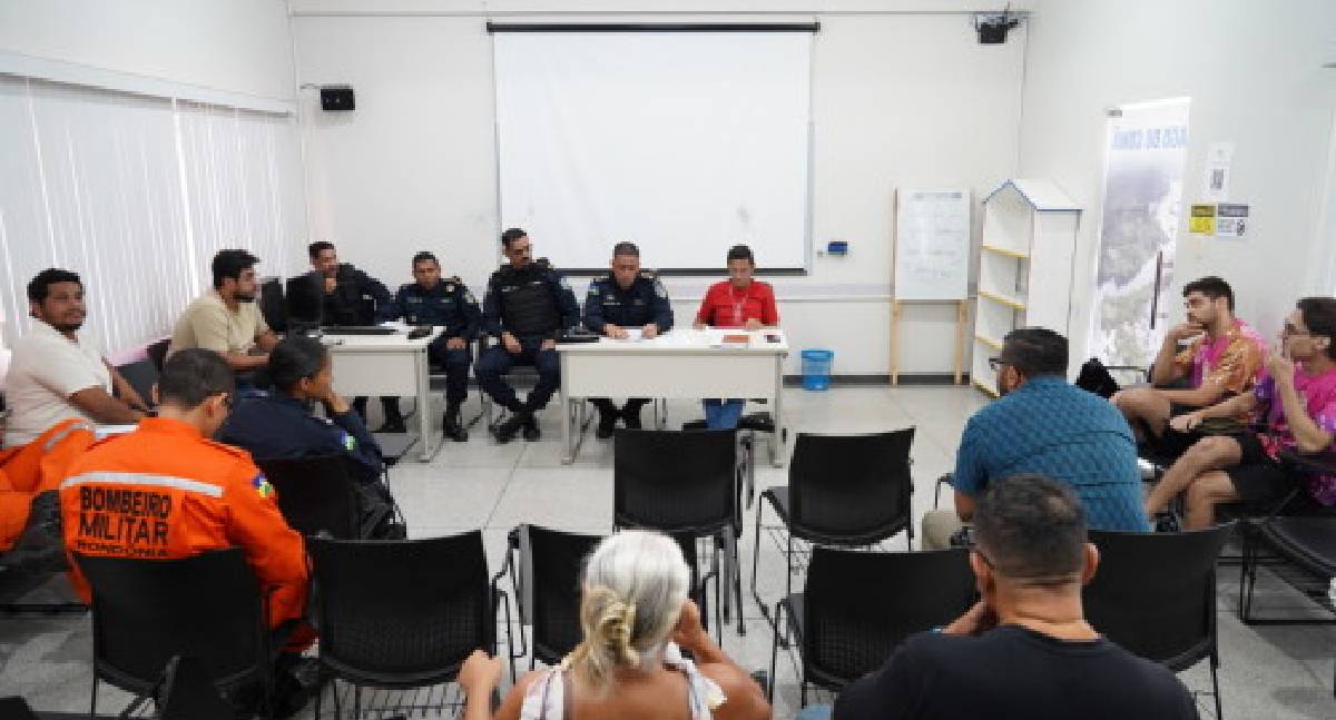 Plano de segurança para o Carnaval 2026 é definido em reunião com órgãos e blocos