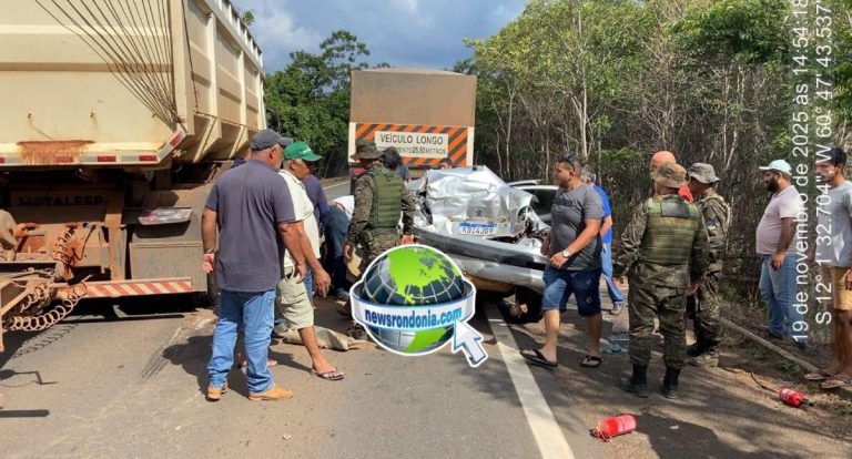 Policiais militares salvam cinco pessoas após grave acidente na BR-364 em RO