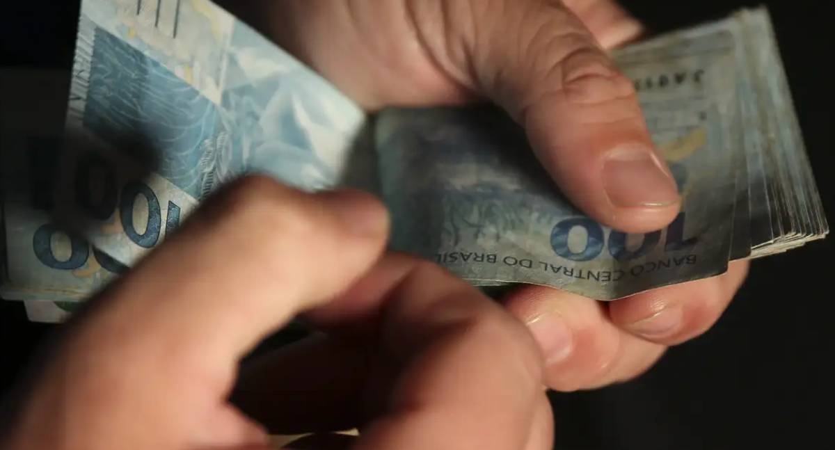 Poupança tem resgate líquido de R$ 9,7 bilhões em outubro