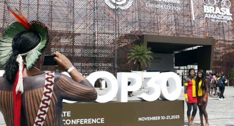 Povos indígenas do mundo exigem centralidade e financiamento na COP30
