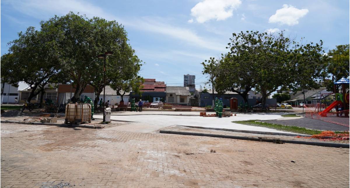 Praça Aluízio Ferreira recebe melhorias e novo espaço dedicado às crianças
