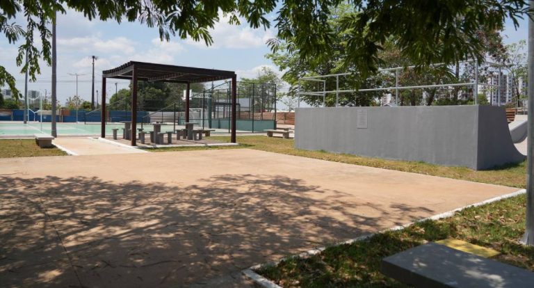 Prefeito Léo Moraes pede apoio da população para combater vandalismo na Praça Marise Castiel