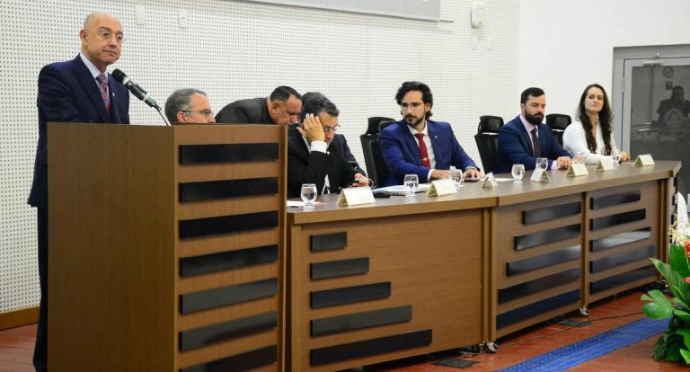 Presidente do TRT-14 destaca parceria com MPT durante posse da nova gestão em RO