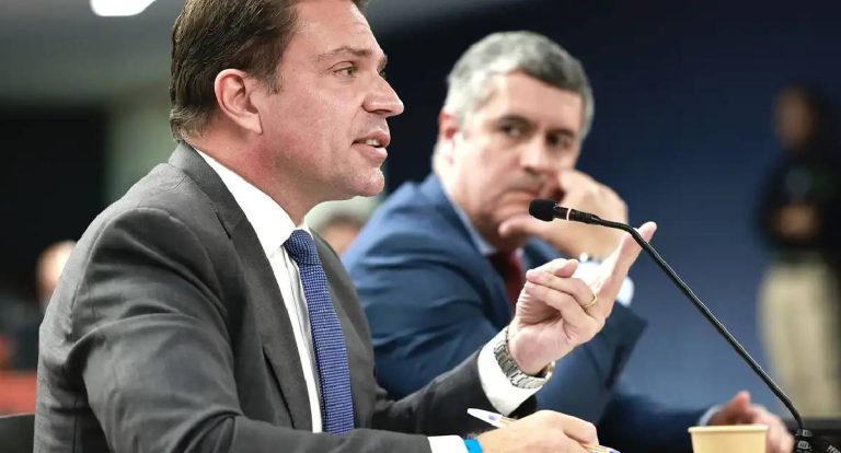 Prisão de Ramagem é decretada por Moraes após deputado ser flagrado em Miami