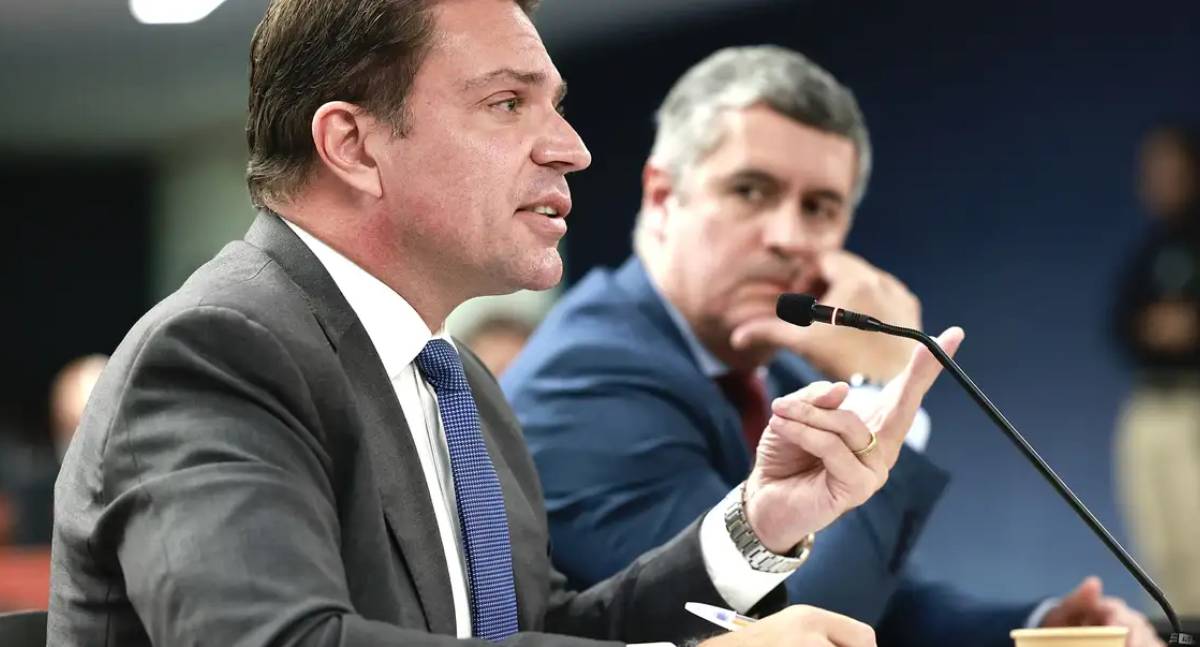 PSOL pede prisão de Alexandre Ramagem após flagrante em Miami