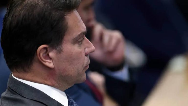 PT questiona saída de Ramagem do país