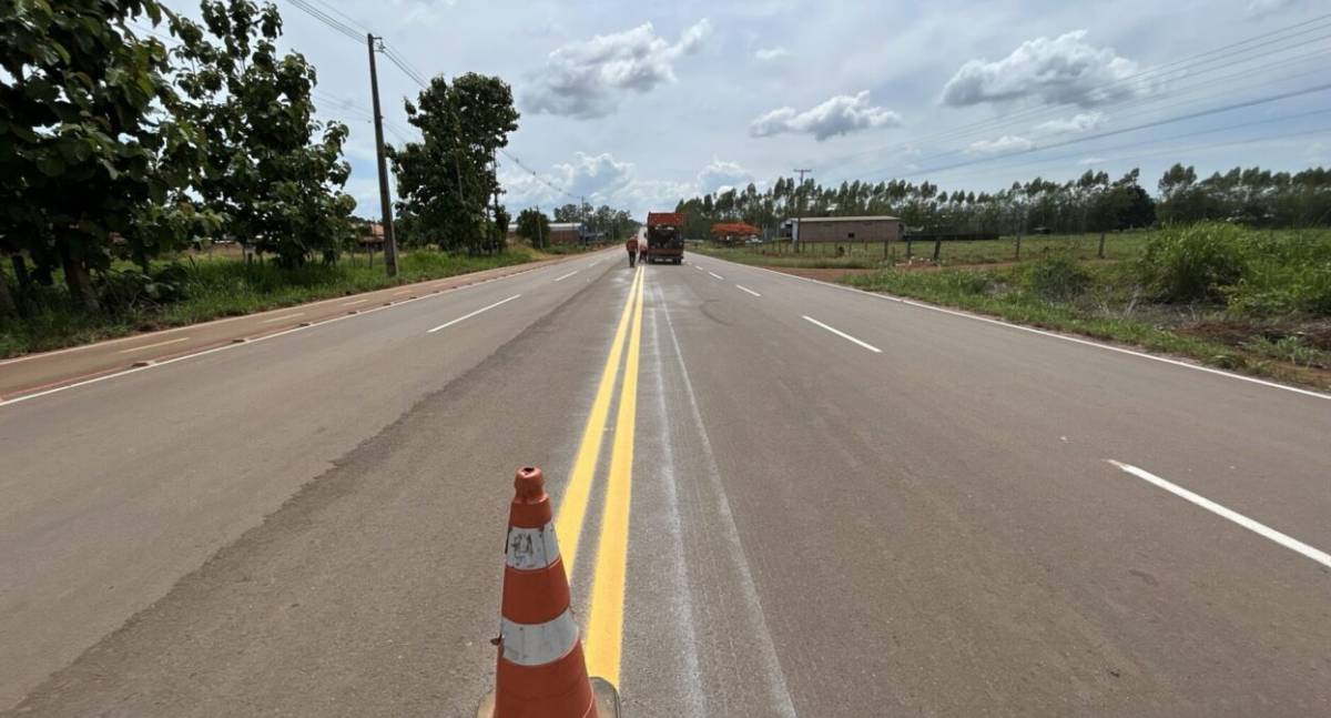 Revitalização de ciclofaixa e sinalização garante mais segurança na RO-481, em São Miguel do Guaporé