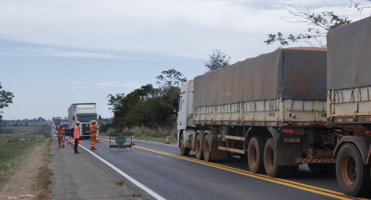 Rodovia mantém operação Pare e Siga na BR-364