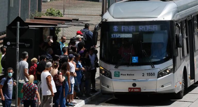 Setor de serviços cresce 0,6% em setembro e atinge maior patamar da série histórica