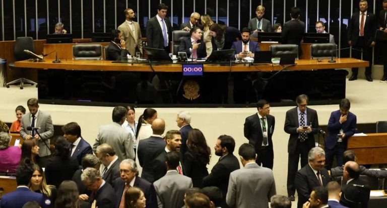 Substitutivo do PL Antifacção de Derrite pode limitar atuação do Ministério Público, dizem especialistas