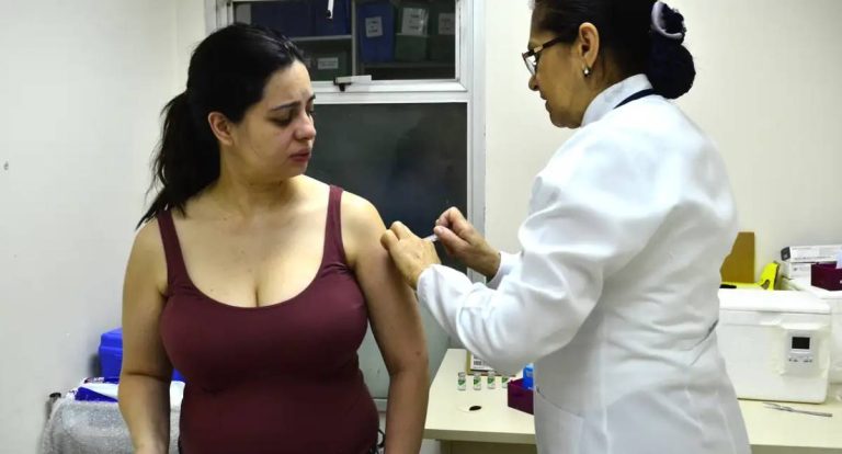 SUS inicia em dezembro vacinação de gestantes contra bronquiolite em bebês