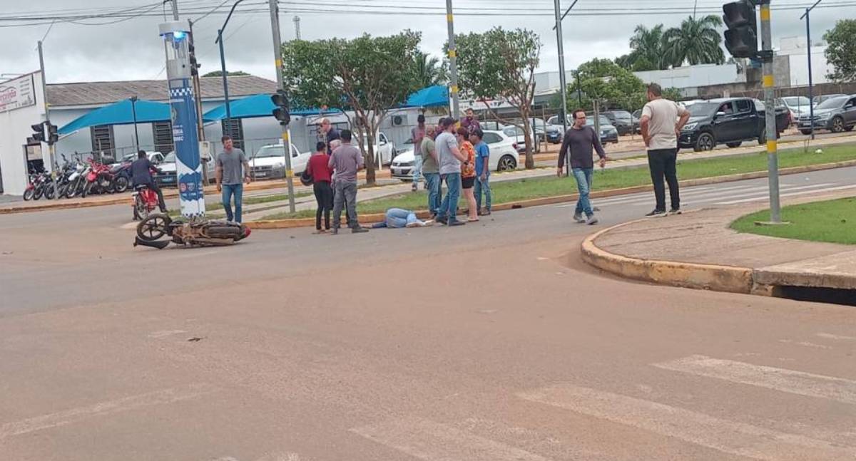 Testemunhas acusam motorista de Dodge RAM de avançar sinal vermelho em acidente fatal