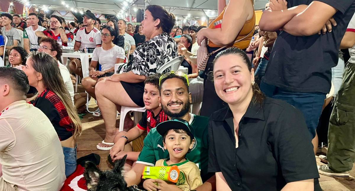 Torcedores lotam espaço gastronômico para assistir à final da Libertadores